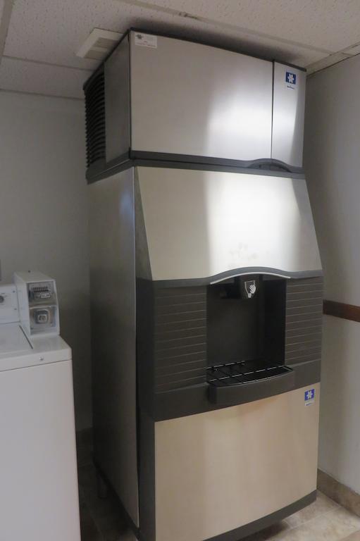 スーパー 8 バイ ウインダム グリンネル Ia Grinnell エクステリア 写真